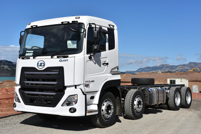 UD TRUCKS CG32-460